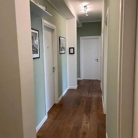T-rooms *