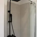 T-rooms بيت ضيافة كالياري