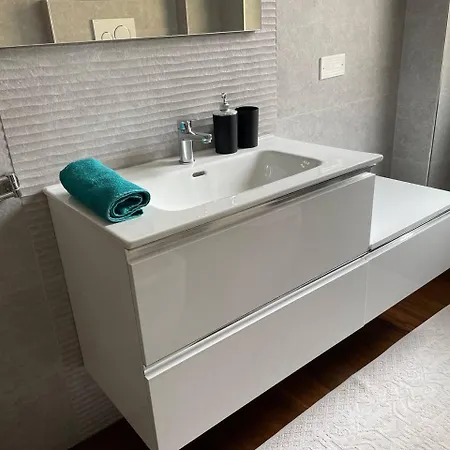 T-rooms Πανσιόν